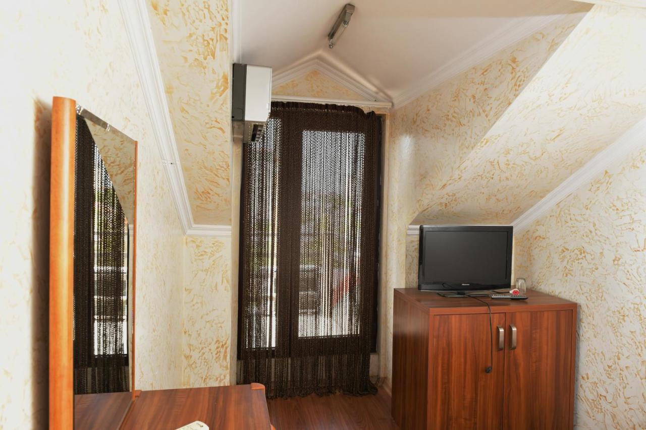 באטומי Antika Hotel מראה חיצוני תמונה